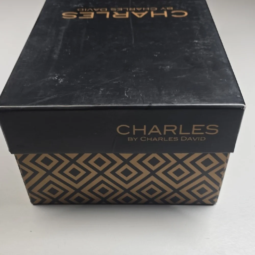 Charles By Charles David Nude Heels - Picture 8 of 8